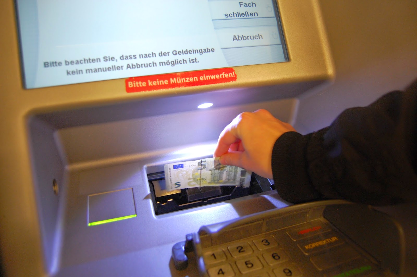 Konto Projekt BPS Wie zahlt man Geld am Automaten ein?