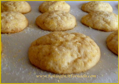 Limoncello Cookies | www.BakingInATornado.com | #recipe #cookies