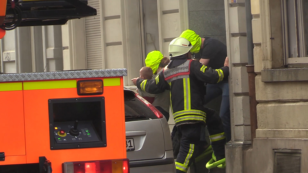 Nrw Aktuell Tv Kellerbrand Im Mehrfamilienhaus In Bochumer