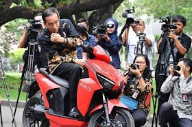 Motor Gesits Siap di Beli Pertama oleh Bapak Presiden Jokowi | Sudah di Test Ride di Istana Negara | Jadi Tambah Kepo