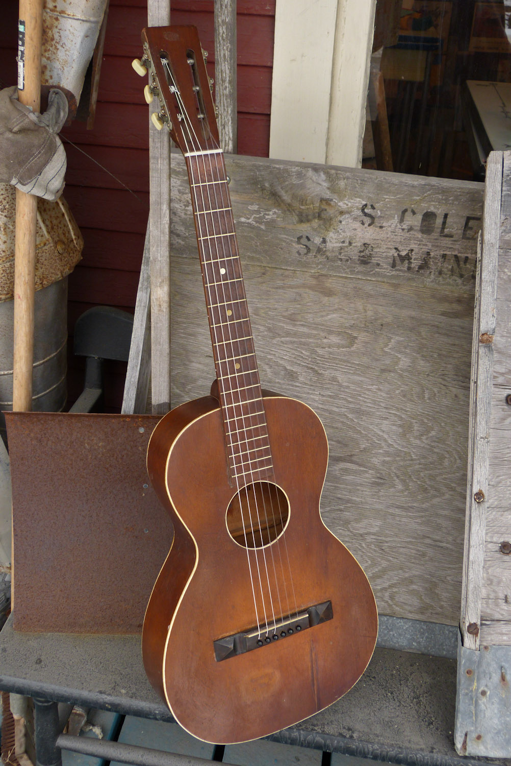 1920s Harmonymade Maui Maid Parlor Guitar