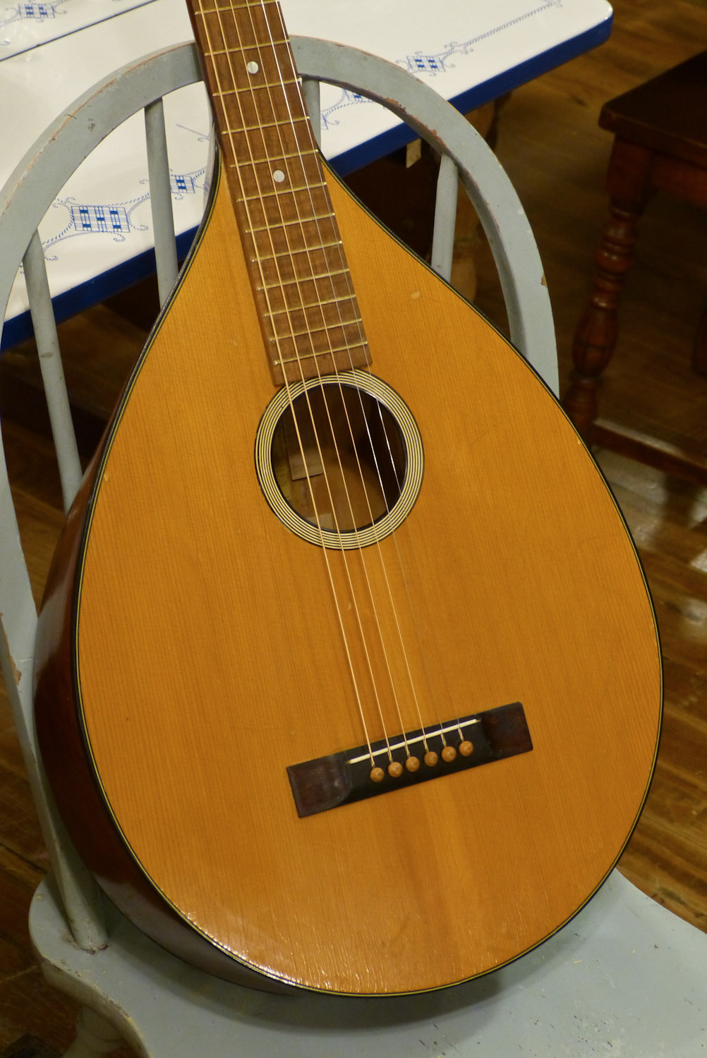 1943 Levin Model 122 Steel String GuitarLute