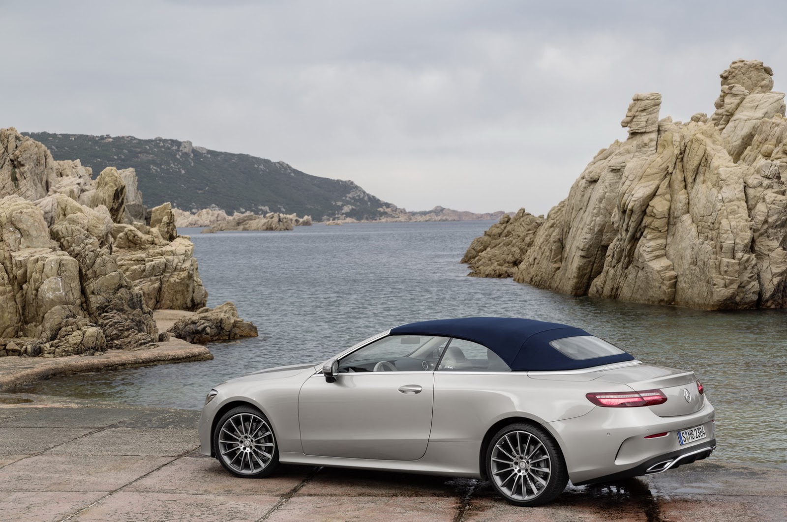 2018-Mercedes-E-Class-Convertible-26.jpg