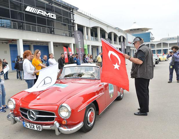 Otometre Otomobil Blogu Haberler Yeni Modeller 23 Nisan Cocuk Bayramiyla Mercedes Benz Bahar Rallisi Basladi