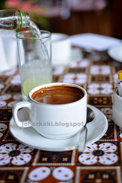 Cafe Batavia Jakarta Fatahillah Square Indonesia Cafe-Batavia-Jakarta-Fatahillah-Square-Indonesia