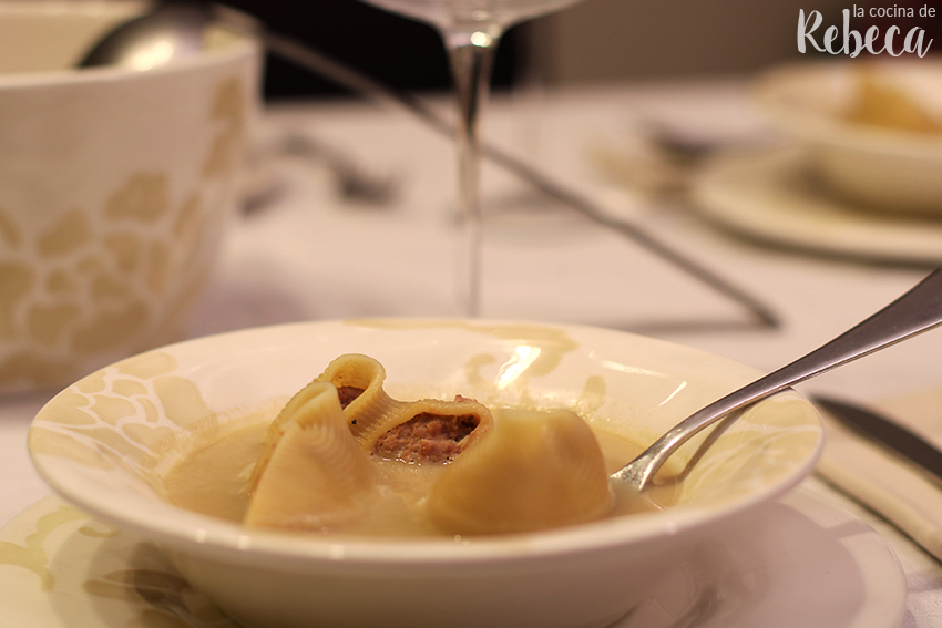 La Cocina De Rebeca Sopa De Galets Rellenos De Carne