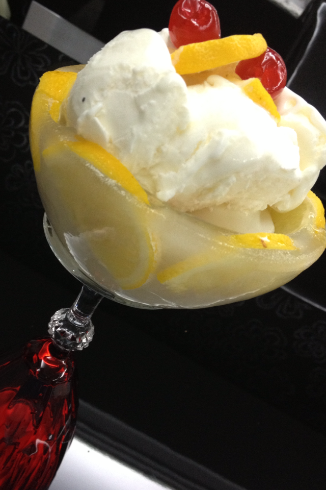 BUZDAN KASEDE DONDURMA SÜSLÜ MUTFAK