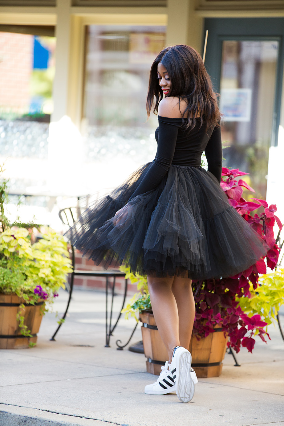 Tulle skirt and sneakers, www.jadore-fashion.com