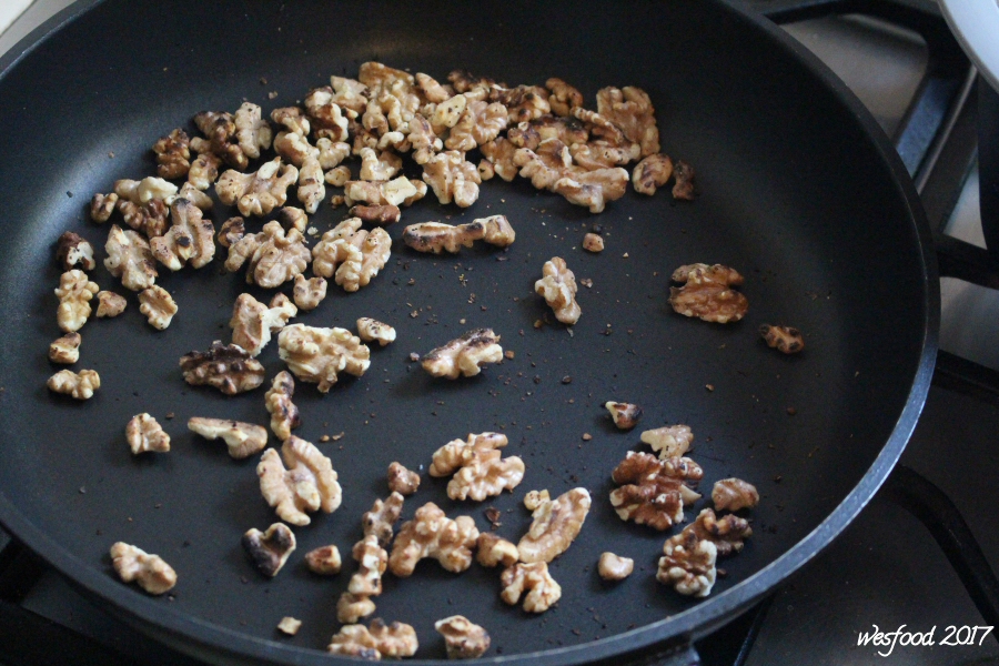 WesFood - Herr Westerhausen kocht ...: Persisches Huhn in Granatapfel ...