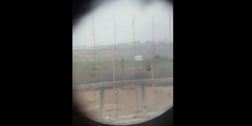 Βίντεο-σοκ: Ελεύθερος σκοπευτής πυροβολεί άοπλο Παλαιστίνιο