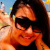 Mulher Melancia faz topless e exibe fio-dental em praia; veja