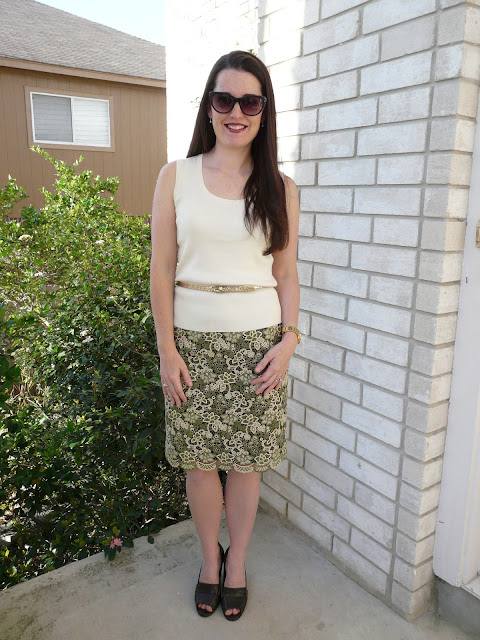 Amanda's Adventures in Sewing: Green + gold lace statement skirt