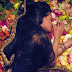 Entre o céu e o inferno: Kat Dahlia está cercada de flores, cobras e conflitos no clipe de ''My Garden''!