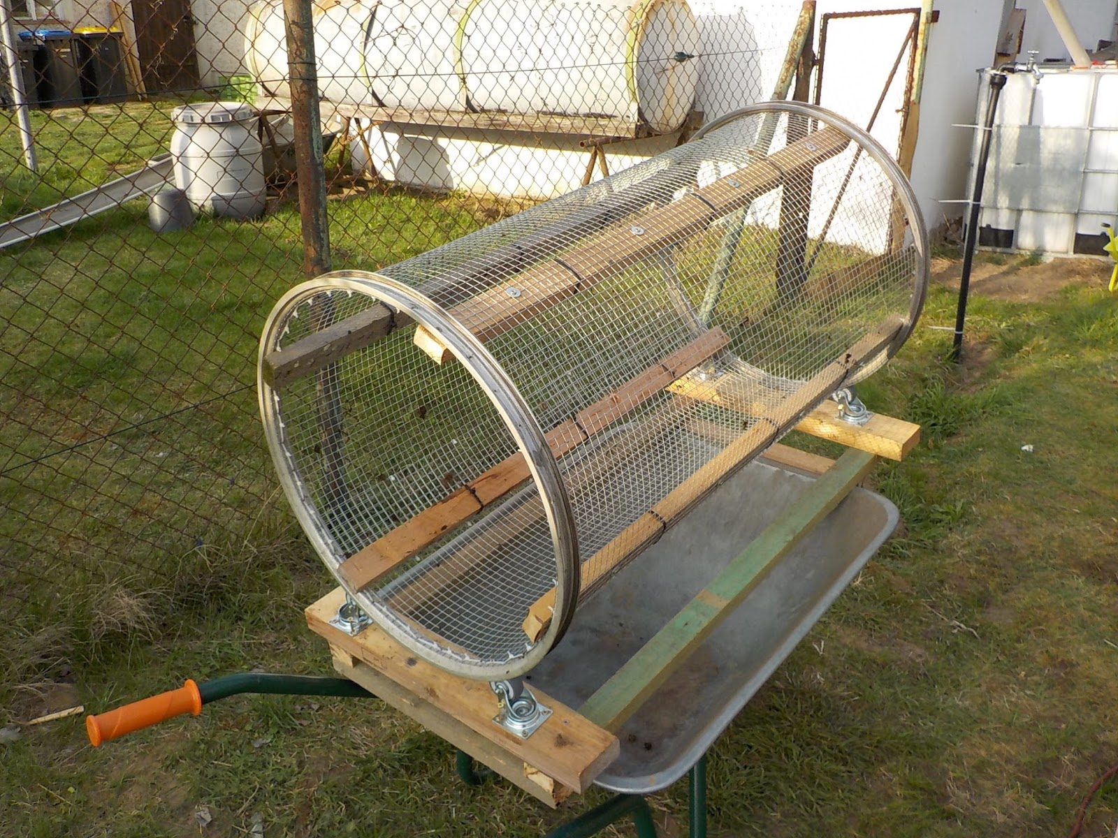 GartenBUKOWSKI'S BANDE Trommelsieb nachgebaut...