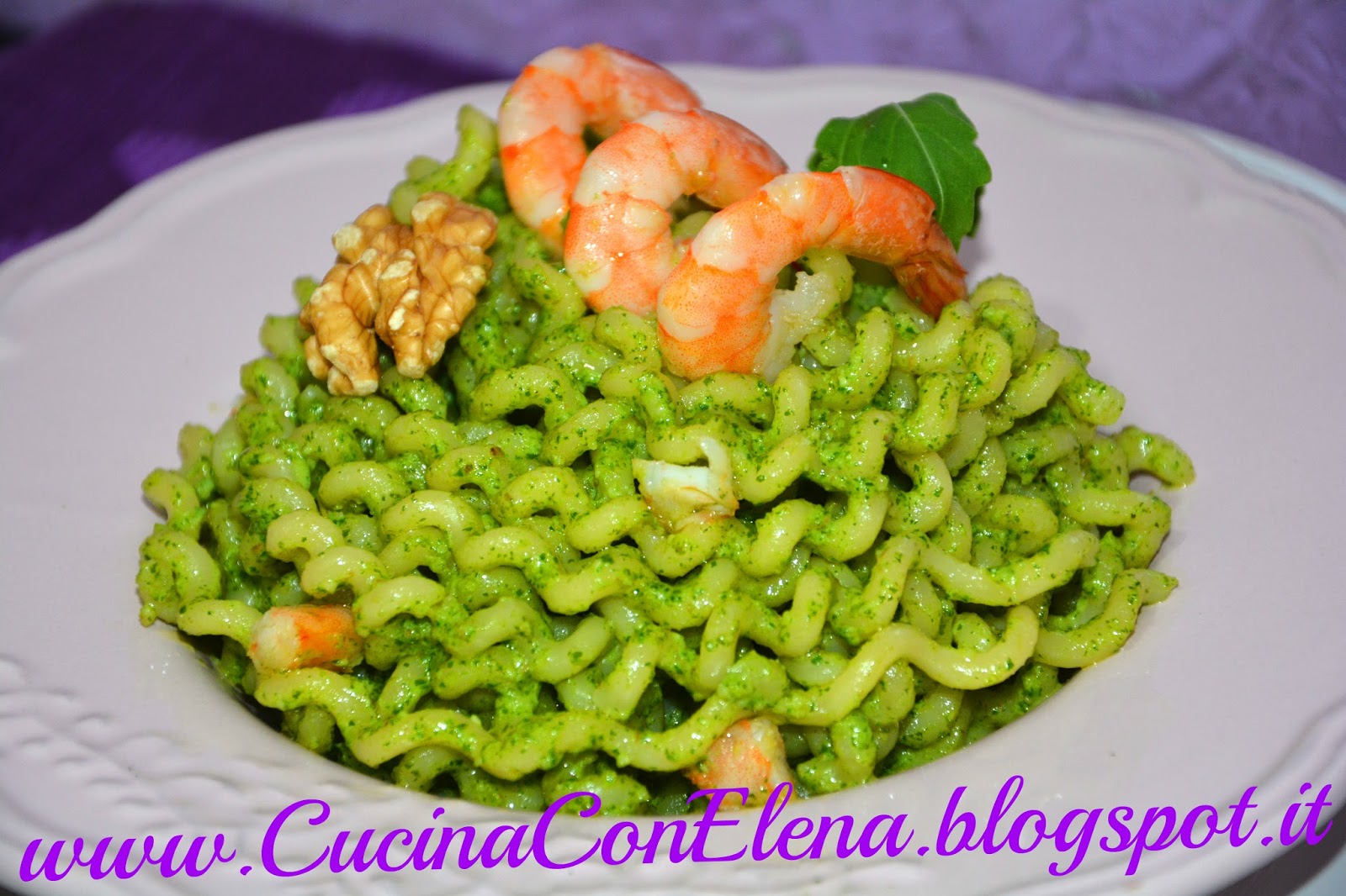 Cucina Con Elena! Fusilli Lunghi Bucati con Pesto di Rucola e Gamberetti