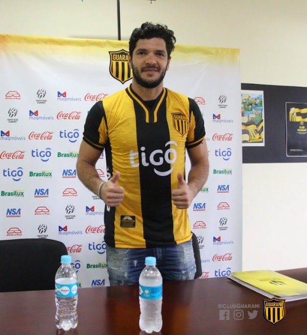 Oficial: Guaraní, firman José Ortigoza y Hernán Lopes