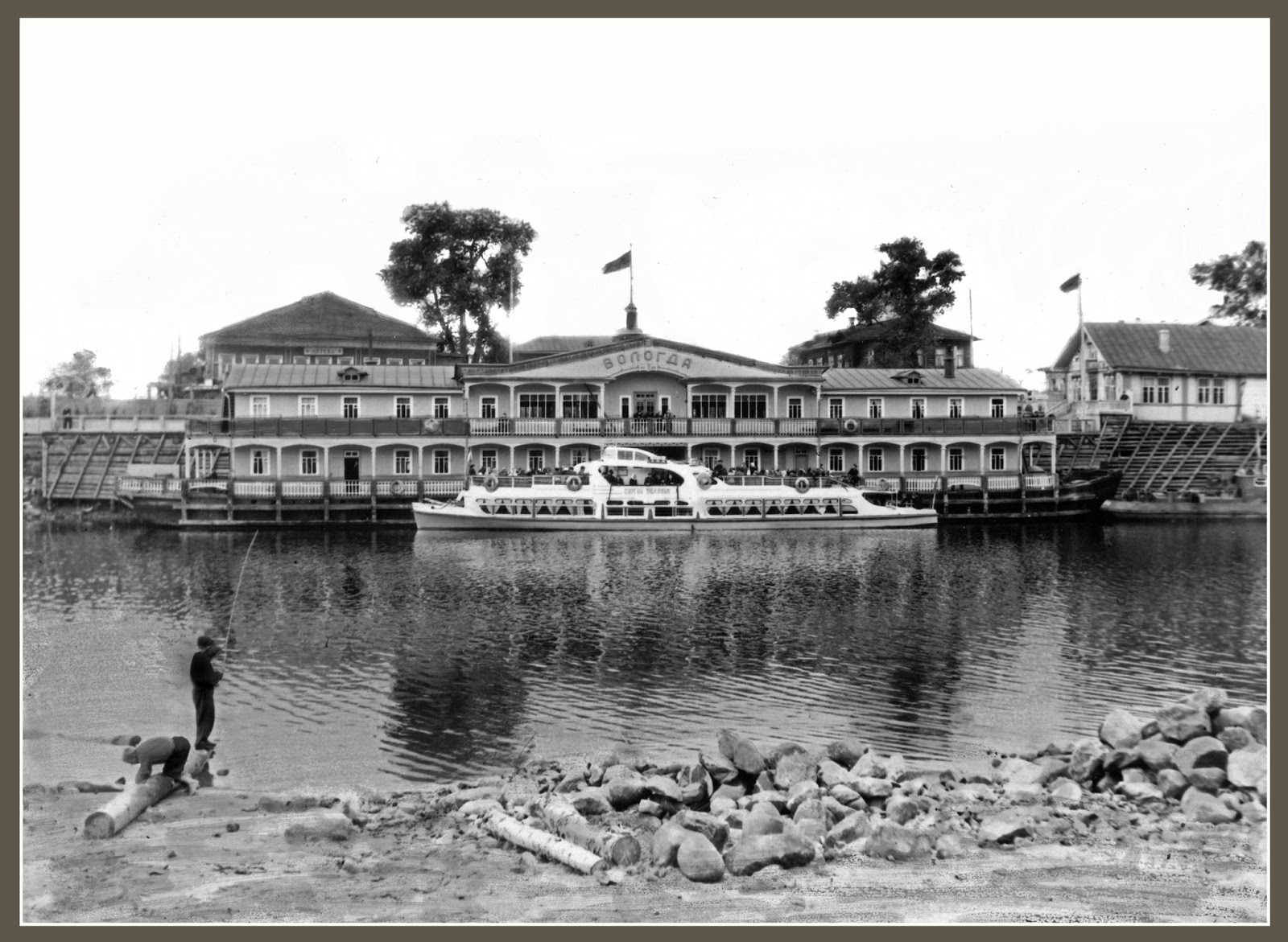 Речной вокзал в вологде Речной вокзал в вологде