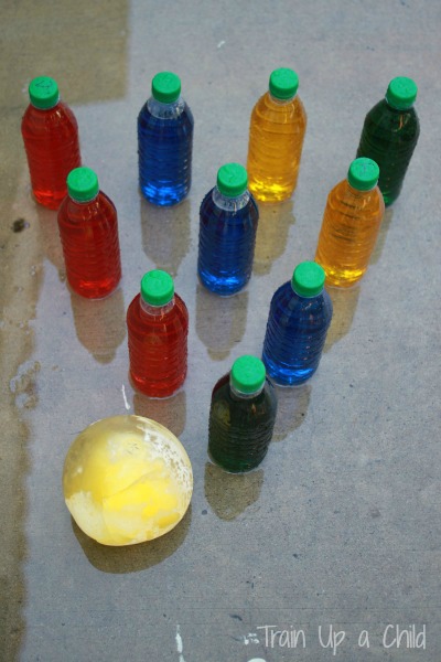 water bottle bowling, summer ice bowling, summer bucket list, summer fun, kid fun, kid party games