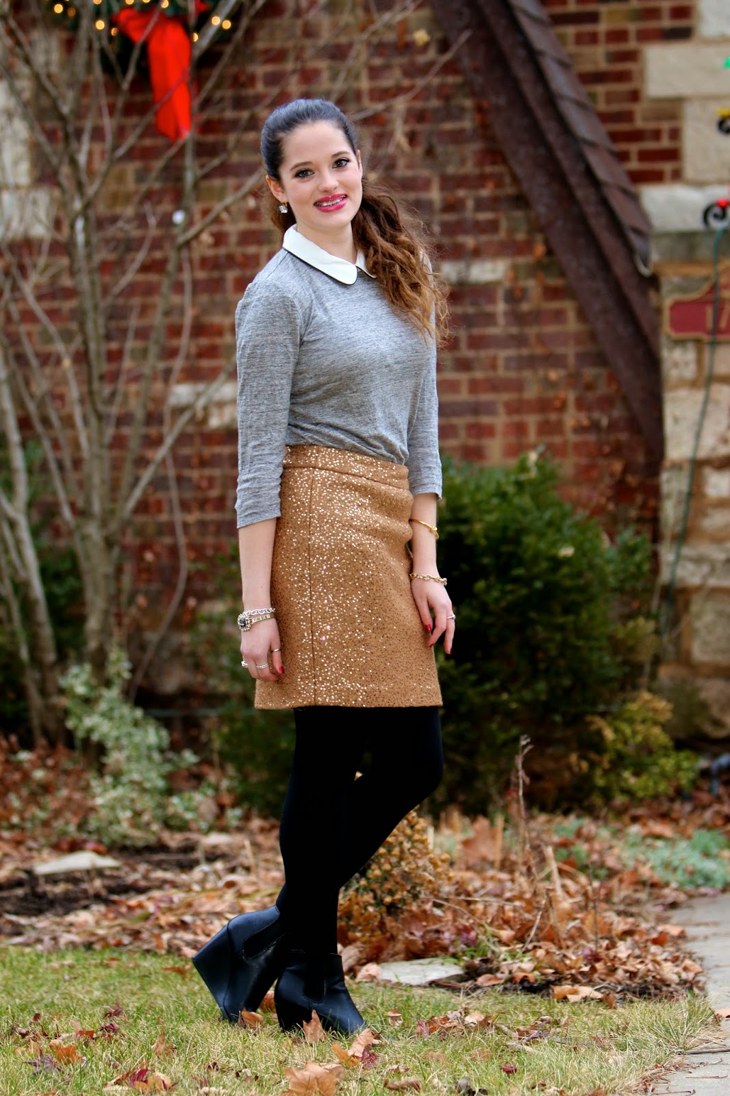 Kathleen's Fashion Fix: Gold Standard :: sequined pencil skirt