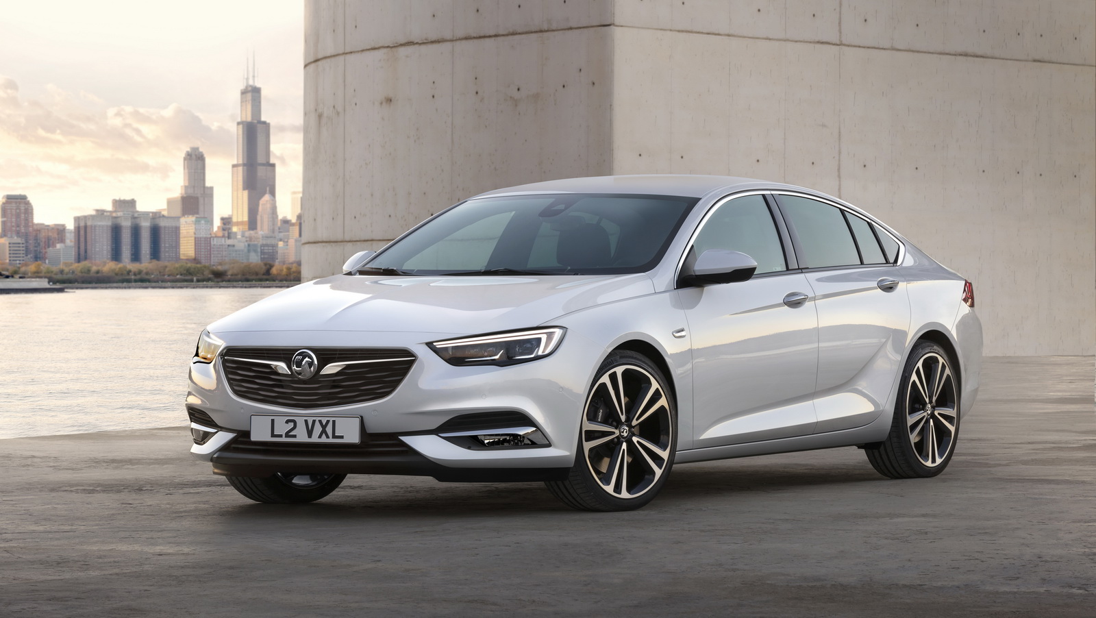 2017 - [Opel] Insignia Grand Sport [E2JO] - Page 20 2017-VauxhallInsignia-05