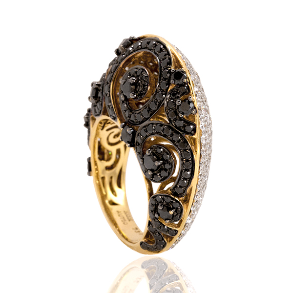 Contact With a Leading Store to Buy Diamond Eternity Rings Diamonds Dubai