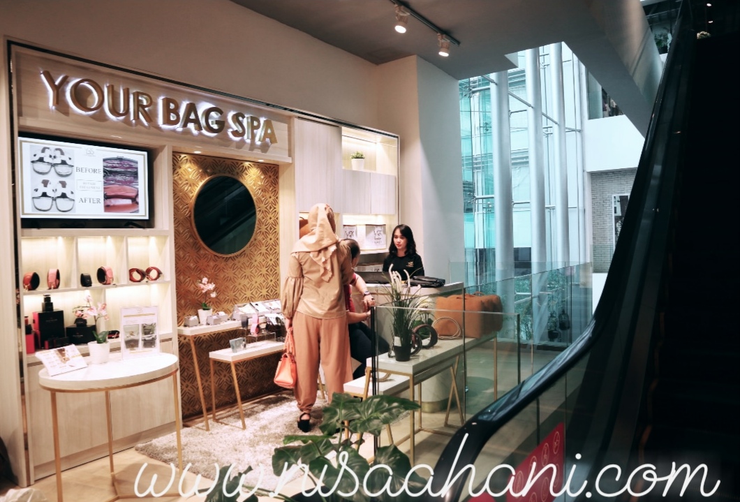 Cuci Sepatu di Your Bag Spa, Mall Grand Indonesia, Jakarta » nisaahani