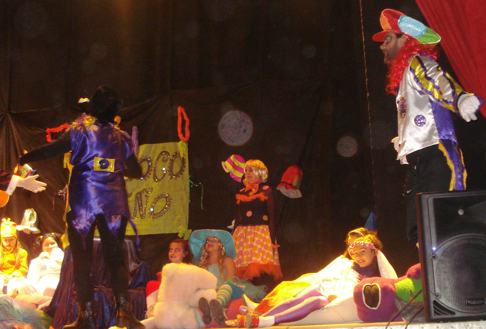 Patios abiertos Los Toldos (Jardin N° 905)