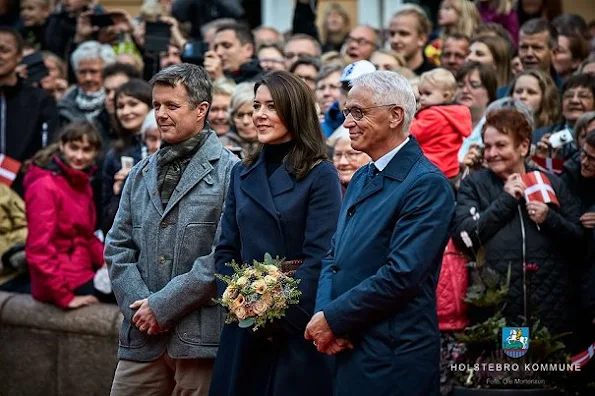 The Crown Prince Couple's Awards 2016 ceremony. Crown Princess Mary wore wool blue coat