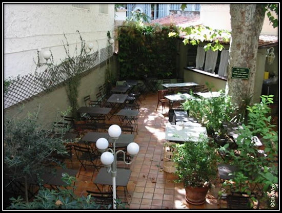 resto italien la Cantinetta Dame du Mont Marseille terrasse patio, où diner Marseille