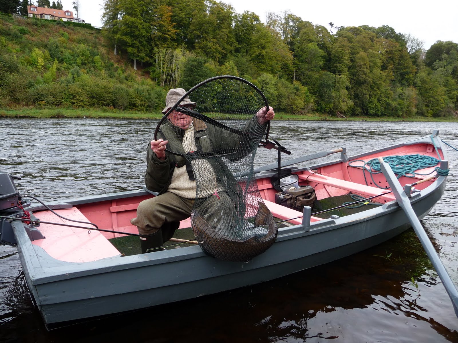 Salmon Fishing Scotland. Salmon Fishing Scotland Catching Autumn