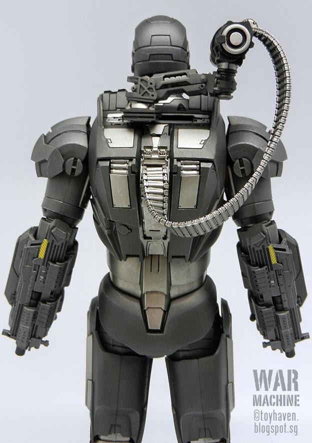 toyhaven Comparison pictures Hot Toys Diecast 1/6th scale Iron