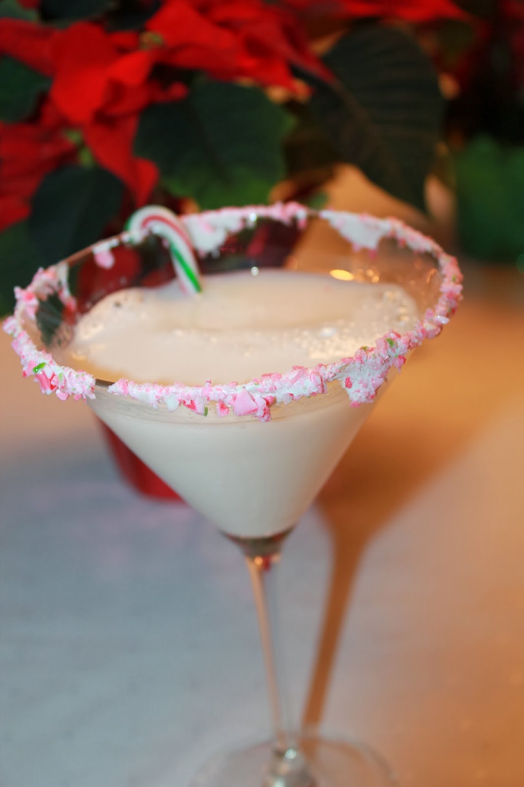 Sisters Luv 2 Cook: White Chocolate Peppermint Martini