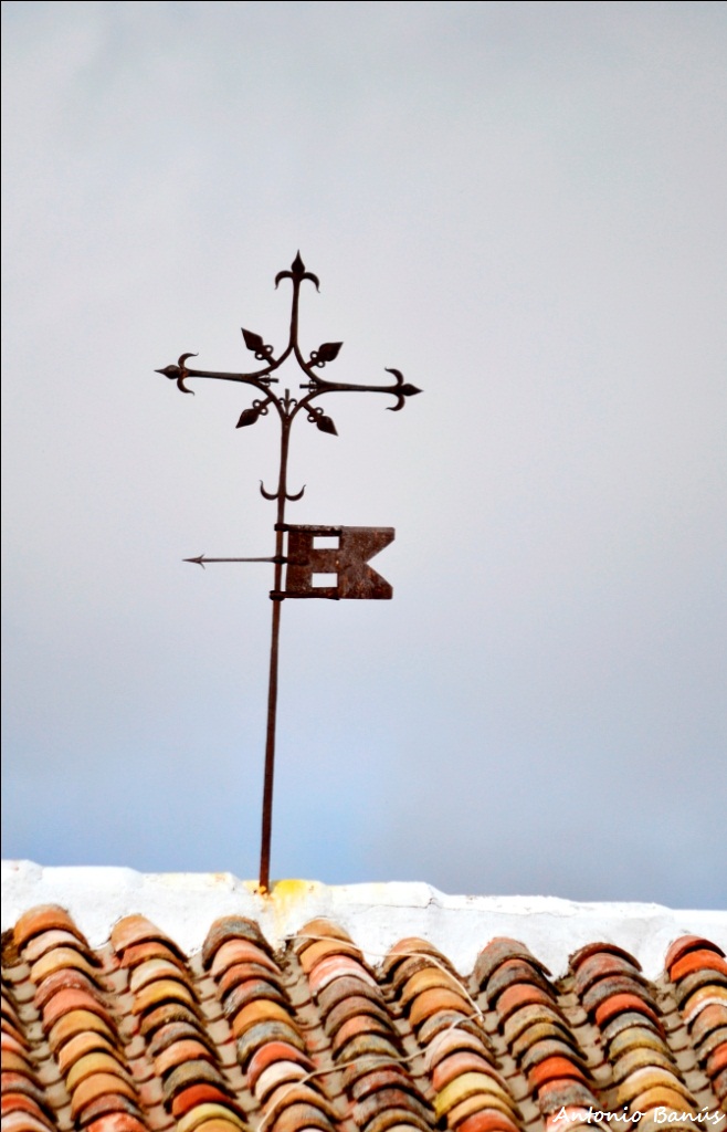 APRENDIENDO CON LA VISTA: ENTRE TEJAS Y CHIMENEAS, LA CAL