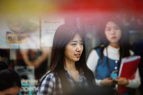 Fan hao huc voi teaser 'Doctors' sieu dep, sieu ngot cua Park Shin Hye - Anh 14