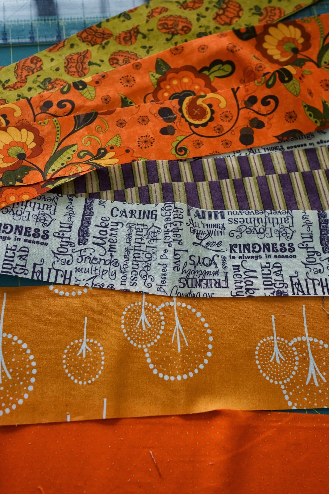 Lo, Ray, & Me: Reversible Fall Table Runner