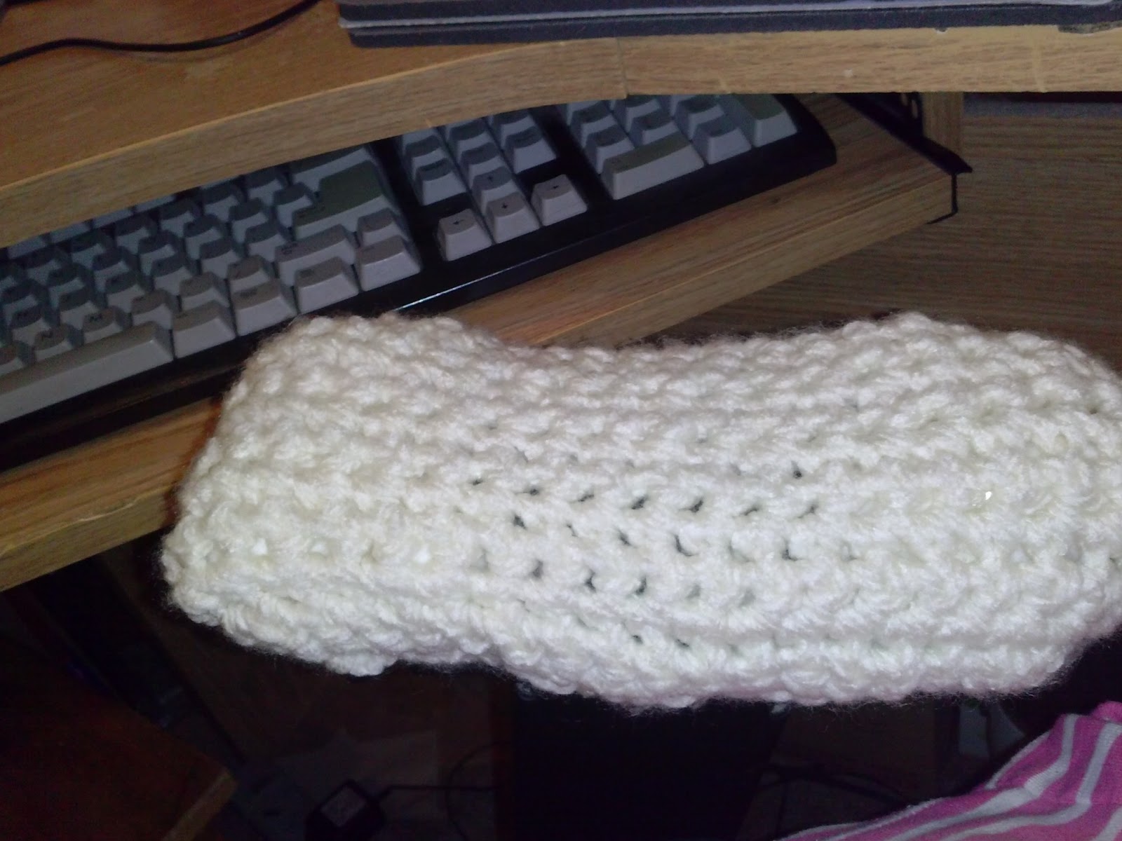 My Thoughts and Other Spots Armrest Cover Pattern