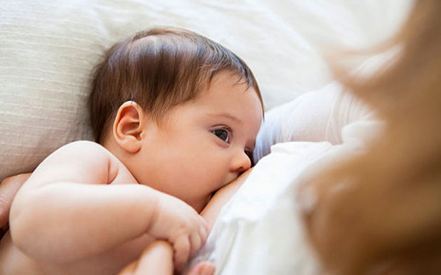 Bagaimana Mengeratkan Ibu & Bayi Melalui Penyusuan
