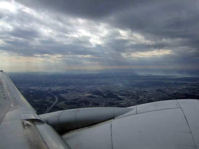 雨上がり,晴れ間,上空,飛行機〈著作権フリー無料画像〉Free Stock Photos