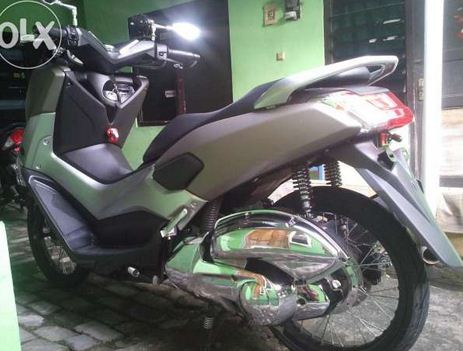 Modifikasi Yamaha Nmax Velg Jari-Jari Simpel dan Keren - Seputar Satria