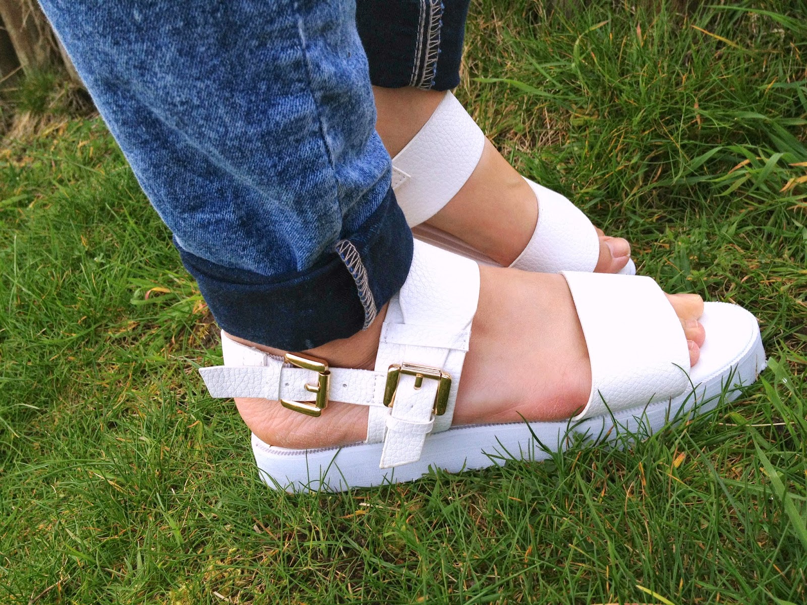 where to buy on cloud sneakers