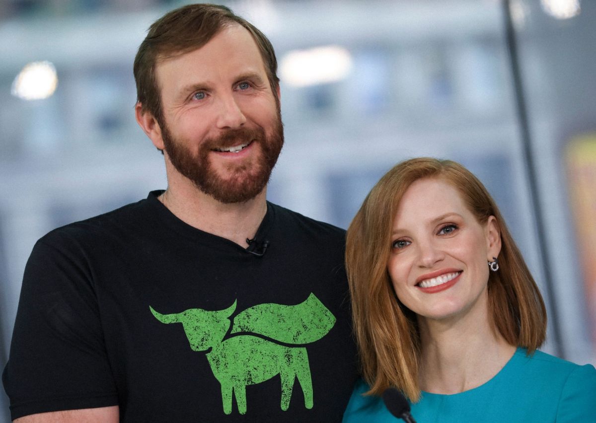 Jessica Chastain Clicks at Nasdaq Marketsite in New York 2 May-2019