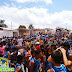  Bloco Feijão Kids arrasta multidão pelas ruas da cidade de Fátima-BA.
