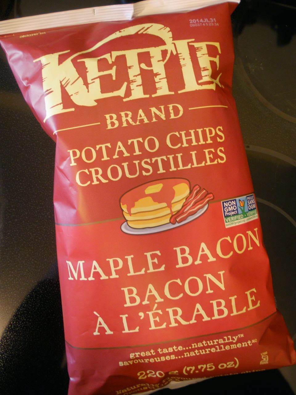 the half cut cook Maple Bacon Potato Chips