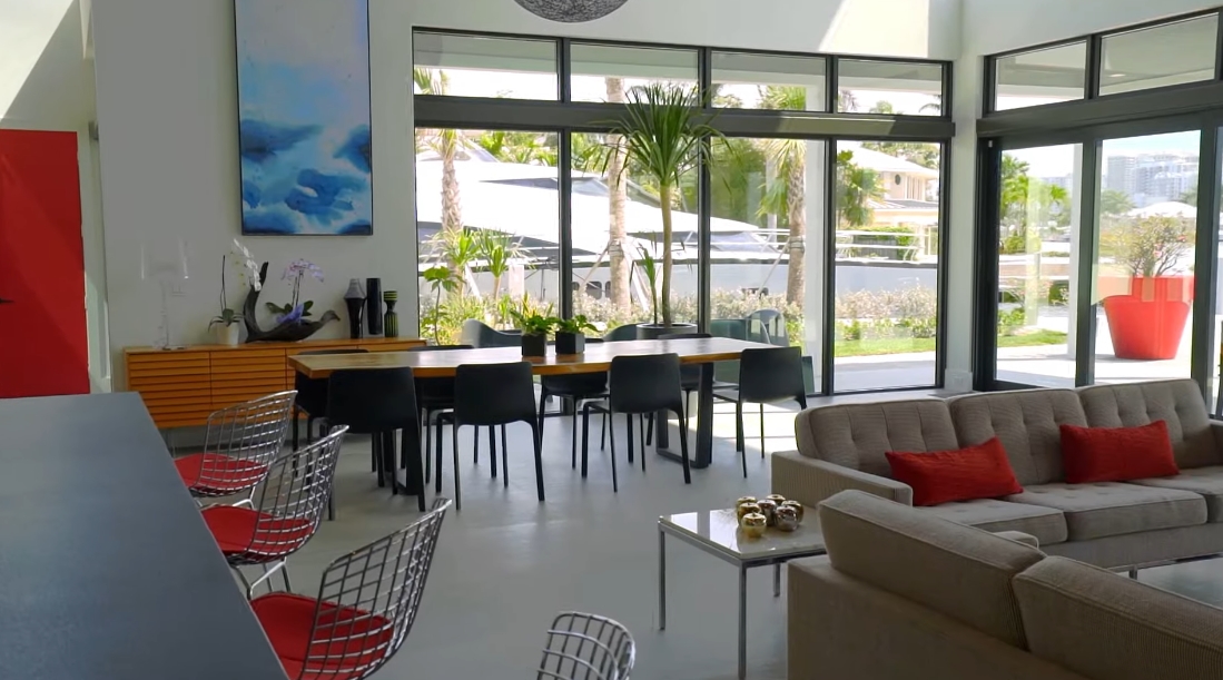 Tour 2900 NE 24th Ct, Fort Lauderdale, FL vs. 39 Interior Design Photos