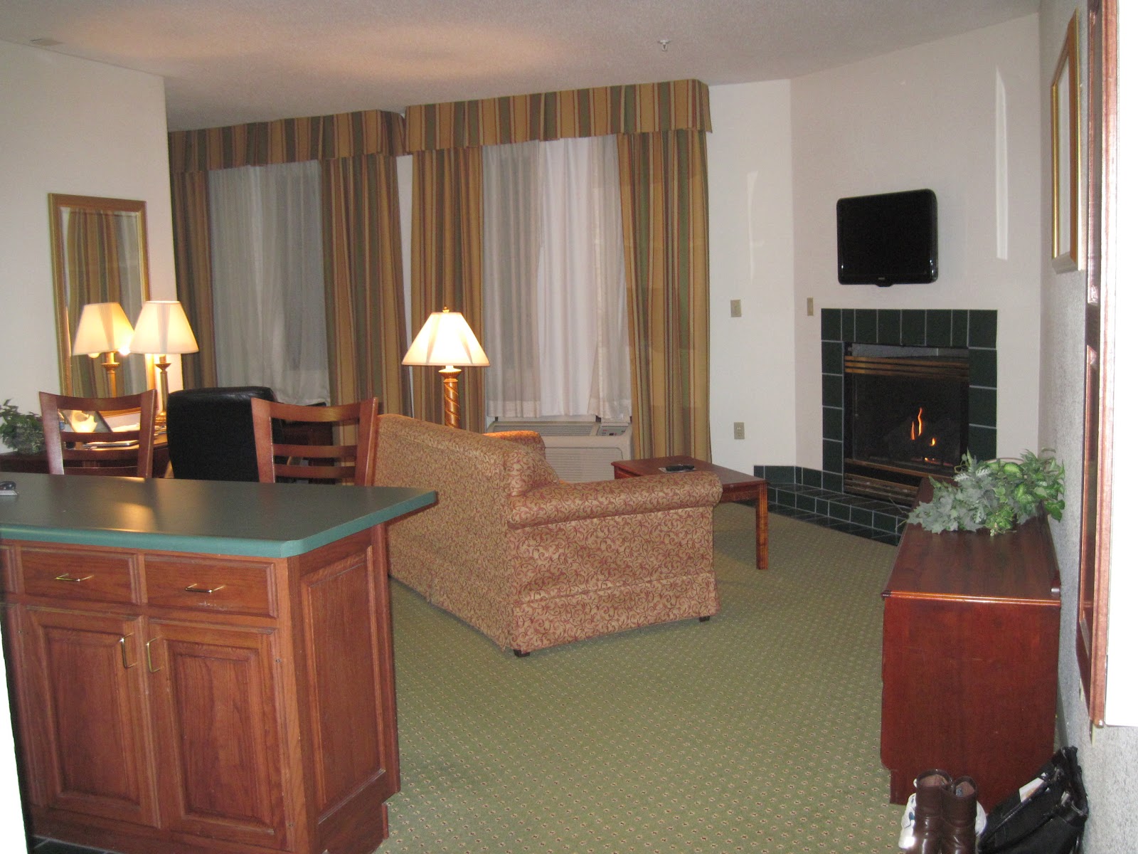 Travel Reviews & Information Kokomo, Indiana / Holiday Inn Express