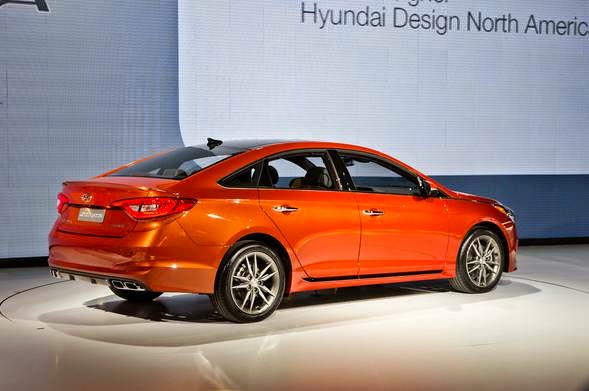 2015 Toyota Avalon Vs 2015 Hyundai Azera Space 2015 Toyota Avalon Vs 2015 Hyundai Azera Space