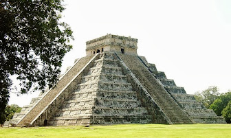 Tempel Pyramide Maya "El Castillo"