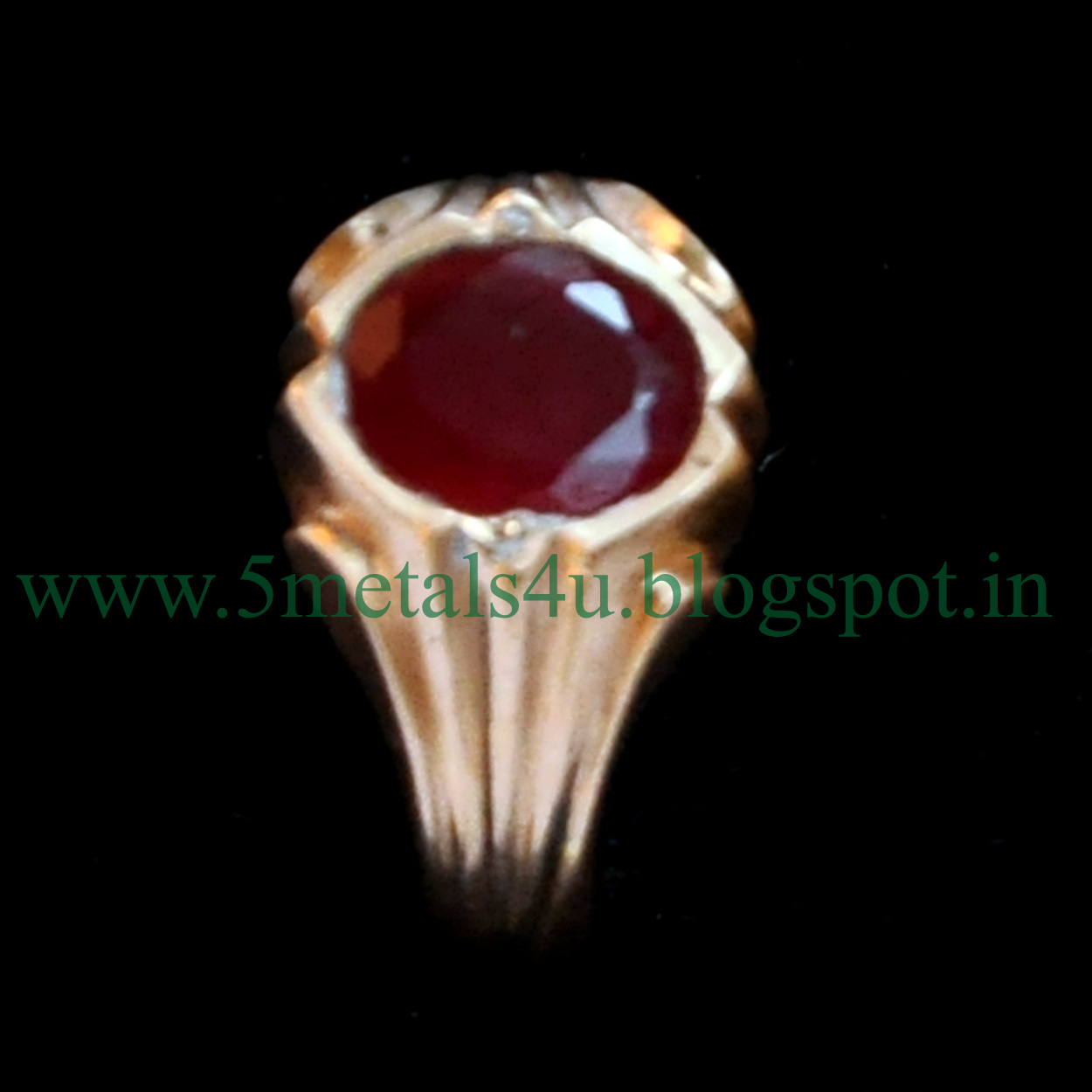 Aadhyathmik Kubera Rathna Marakatha Paccai Green Gemstone Shivalingam  Pachai Kal Shivalingam - A4606 - Season Bazaar