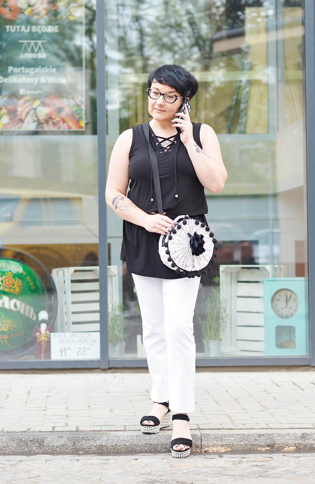 Black and white fashion, white pants, basket, trend on bag 