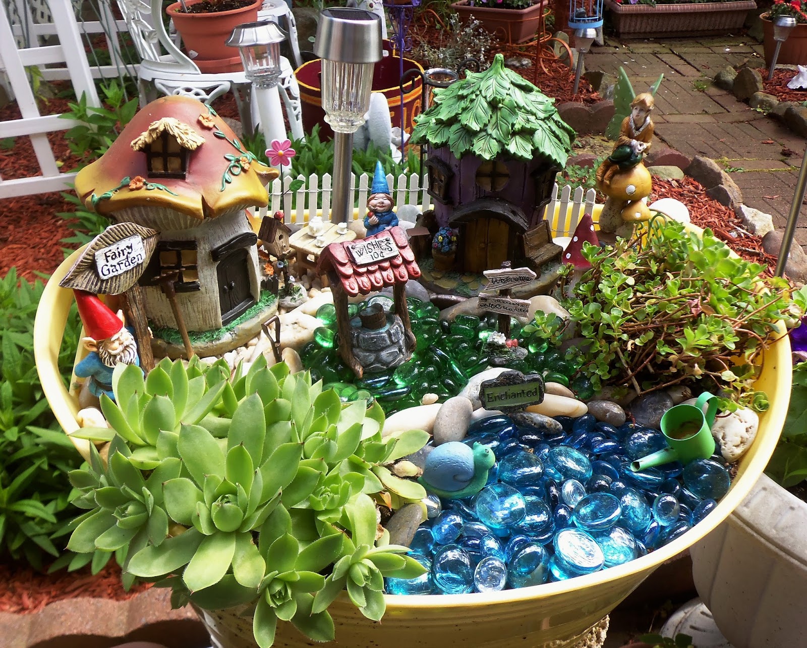 DEBBIEDABBLE BLOG Gnome Fairy Garden Tub, 2017